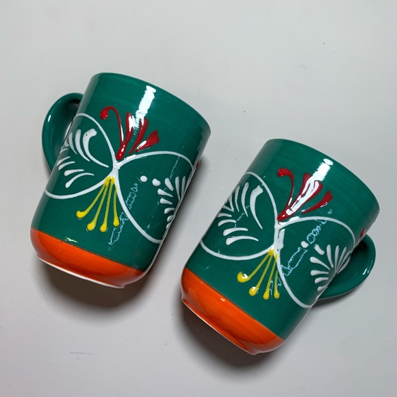2 Green & Orange Ceramic Mugs with 3D Pattern - Picture 2 of 7